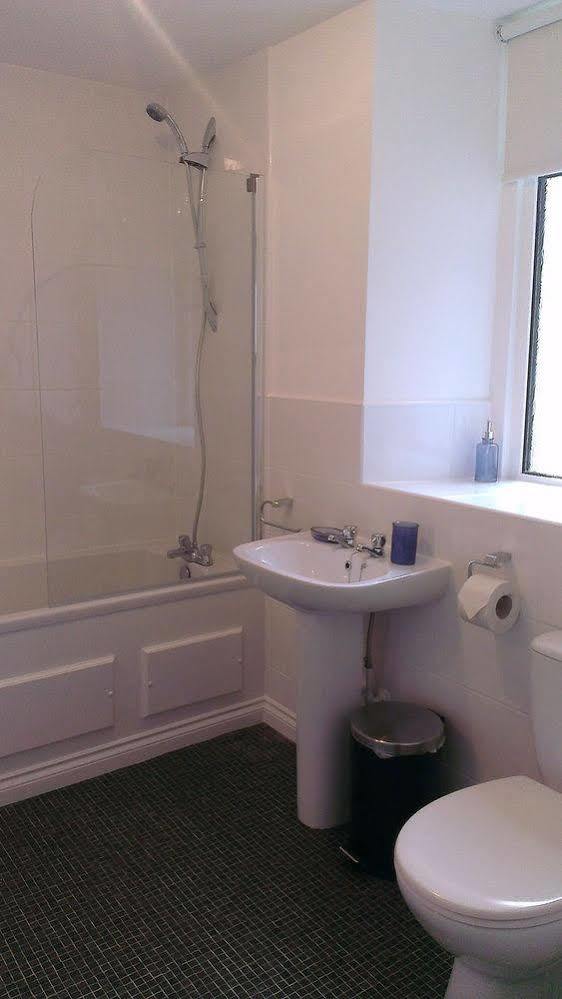 The Redhurst Hotel Glasgow Giffnock Екстериор снимка